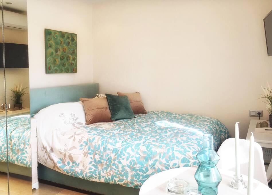 Emerald Mini Suite:Your Deluxe Studio In Kalamaria Tesalonika Bagian luar foto